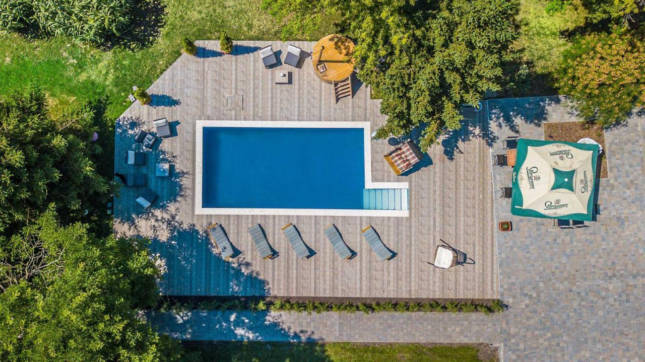 Herczeg Udvarhaz Hotel *