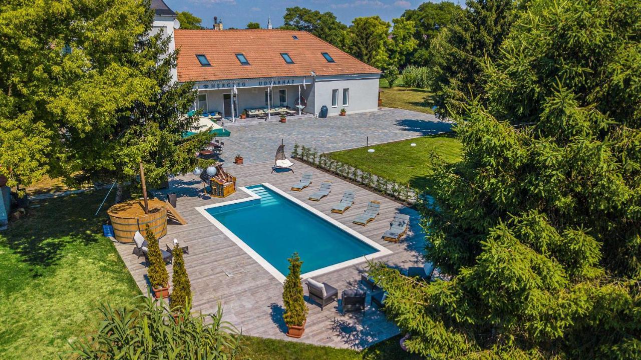 Hotel Herczeg Udvarhaz