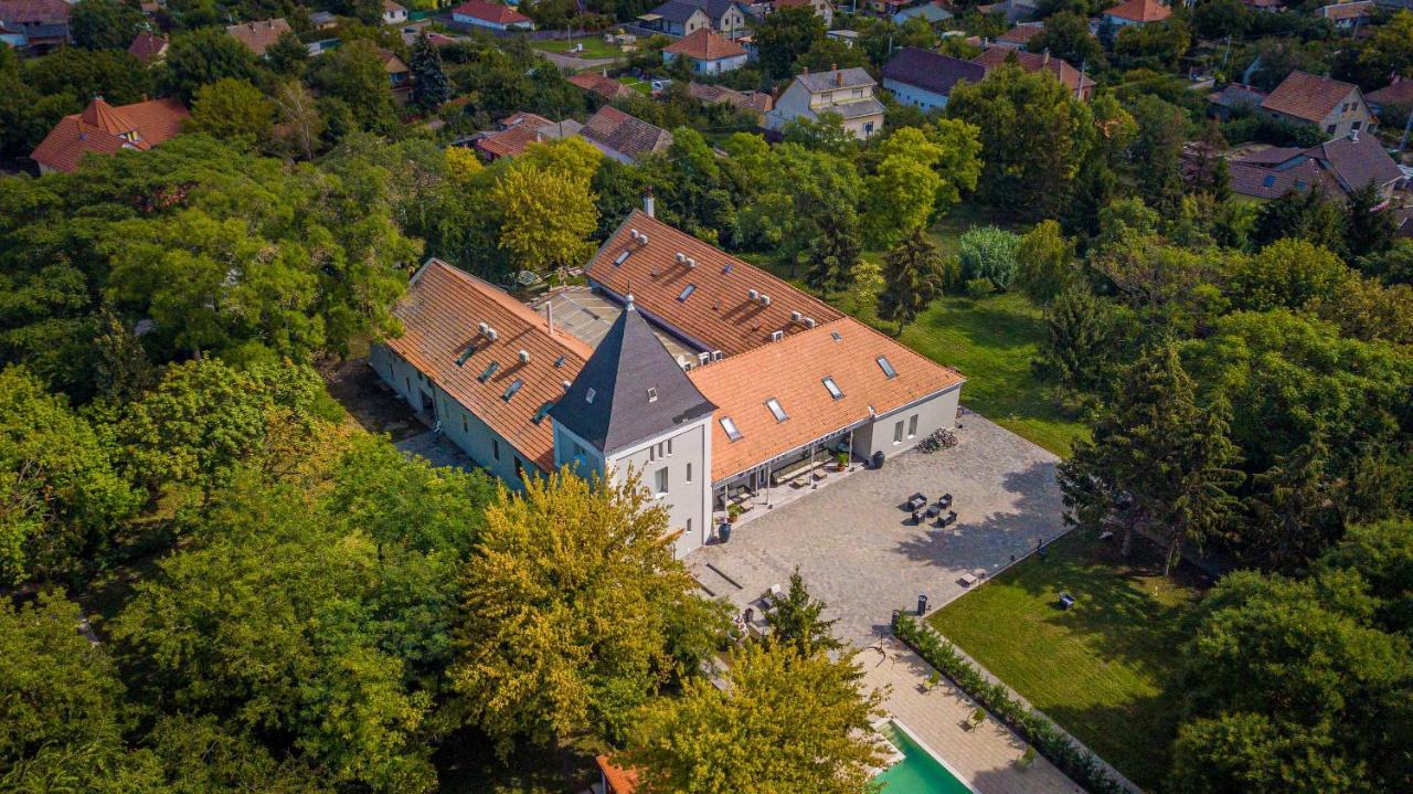 Herczeg Udvarhaz Hotel Poroszlo