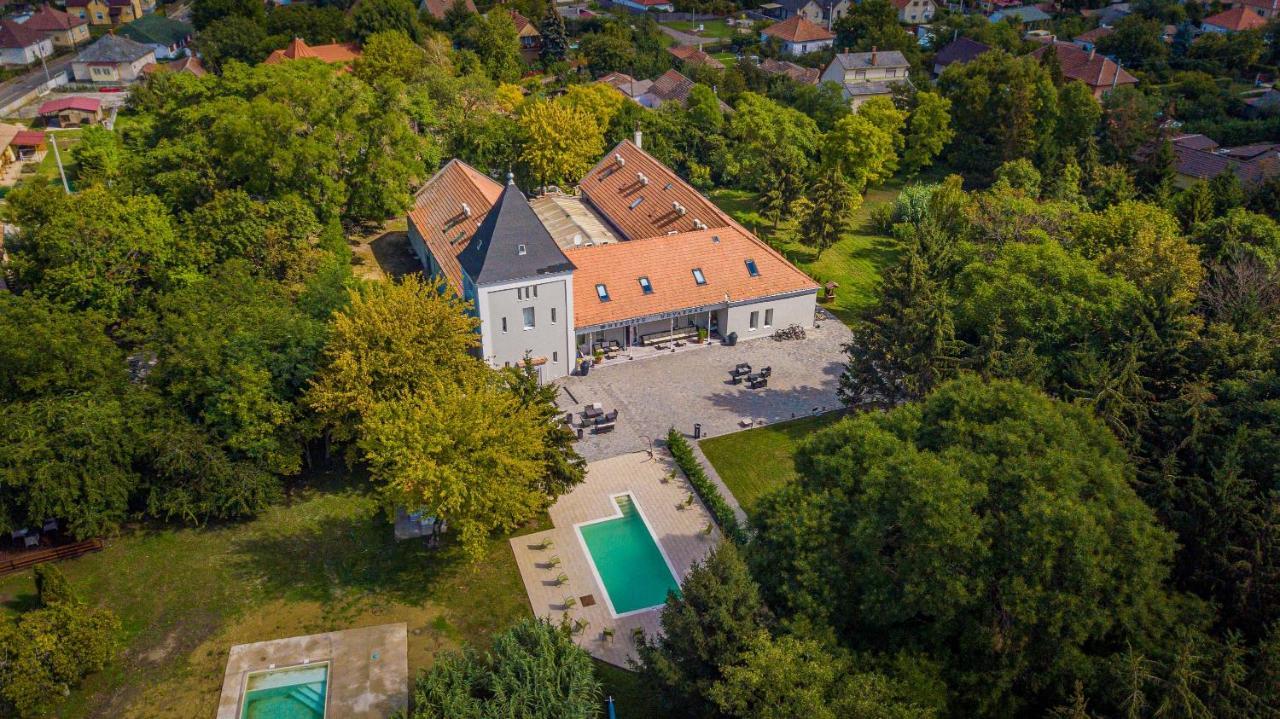 Herczeg Udvarhaz Hotel Poroszlo